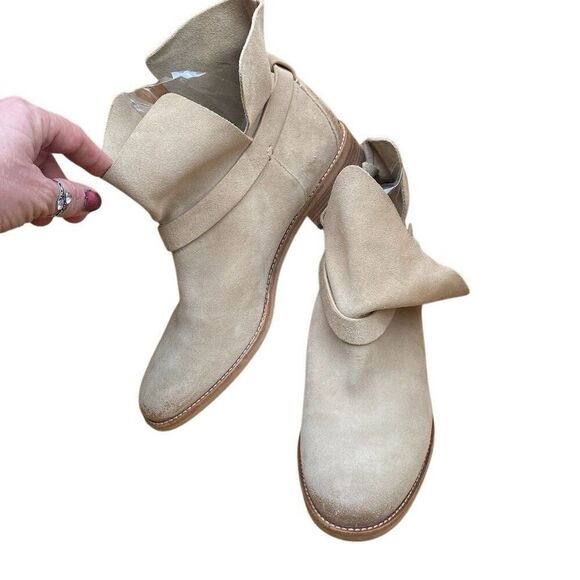 Michael Kors The Jet Set 6 Suede Tan Pull On Fold Over Ankle Boots Women's 10M - Picture 1 of 12
